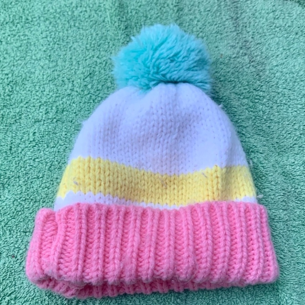 Carters girls 2T-4T winter knit fleece lined hat with pom pom yellow pin…